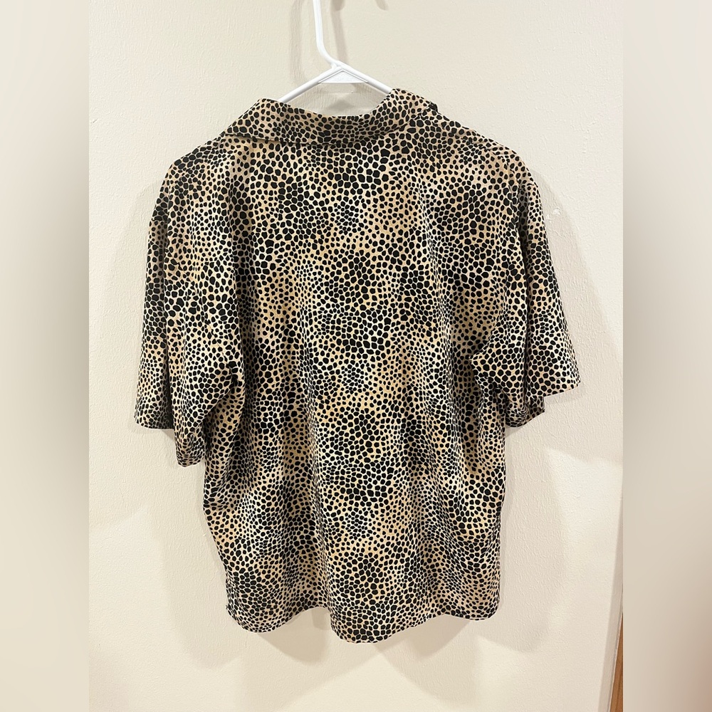Impressions Leopard Print Button Down Short Sleeve Shirt - Size Medium - Picture 3 of 8